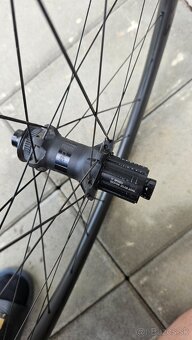 Karbónové kolesá bontrager aeolus pro 3 TLR - 5