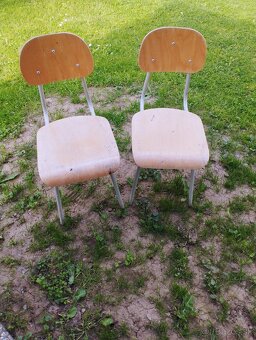 Rozkladaci stôl,dve drevene stoličky a dve retro - 5