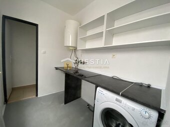 Ubytovacie priestory/izby na prenájom - centrum mesta Senica - 5