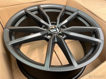 VW PASSAT PRETORIA 19" nové, originál VW - 5