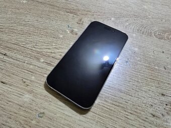 Iphone 14 PRO plnefunkcny v super stave ma len jemne znamky - 5