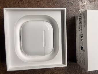 AirPods 4.generácie - 5