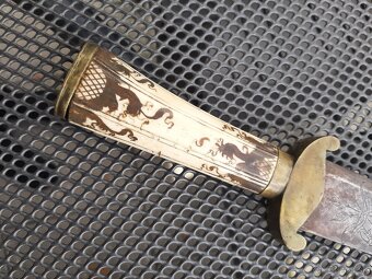 Tesak vzacny v super stave - 5