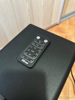 Repráky a subofér značky Trust - 5