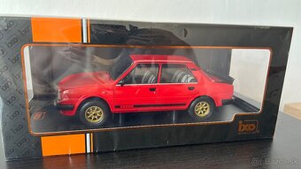 ŠKODA 130LR 1988 červená 1:18 IXO - 5