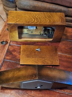 Staré hodiny Vesna na opravu - 5