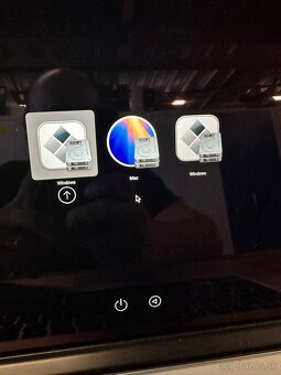 MacBook pro 15 2015 i7 16gb 512gb ssd AMD grafika - 5