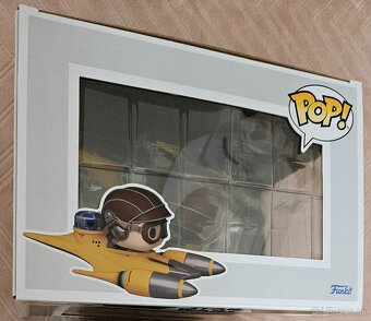 Funko Pop Star Wars Anakin Skywalker in Naboo Starfighter 67 - 5
