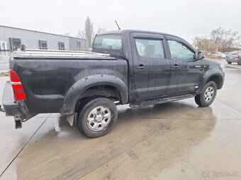 TOYOTA HILUX 2,5 DIESEL 4X4 UZÁVIERKU MA - 5