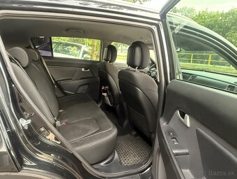 Predam KIA SPORTAGE 2.0 CRDi 4WD A6 - 5