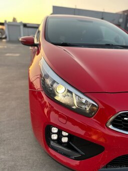 KIA Ceed GT - 5