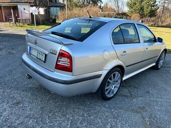 Škoda Octavia 1,8 Turbo RS 132 kW - 5