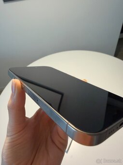 iPhone 16 Pro – Desert Titanium, 256 GB - 5