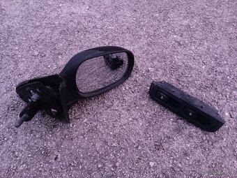 Predám náhradné diely na Renault Clio - 5