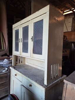 Kuchynský kredenc - 5