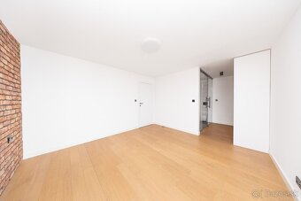 MIKELSSEN - Na predaj 3izbový apartmán krásnom prostredí - 5