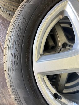 Predám 3 ks diskov Alutec s pneumatikami Laufenn 195/55 R16 - 5
