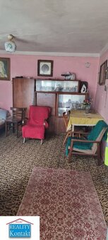 Rezervované- Na predaj starší 3 izbový rodinný dom v obci Bá - 5