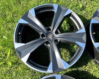 Cupra 5x112 r19 - 5
