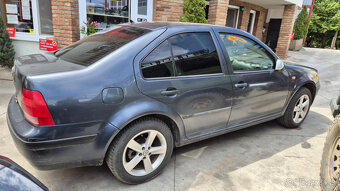 Volkswagen Bora 1,6i 74kw - 5
