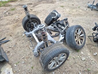 Predám nápravy pre BMW F10 520d /predná zadná - 5