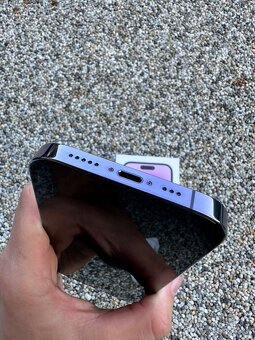 IPhone 14 Pro - baterie 100% - 5