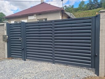 Kovové vstupné brány. - 5