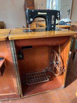 Šijací stroj MINERVA - 5