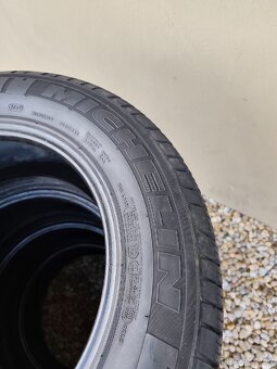 215/65R16C Michelin Agilis 51 DOT4318 - 5