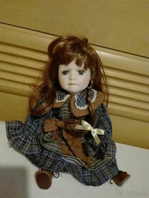 Predám porcelánové bábiky, kus za 5 ,-euro ,väčšie za 10, - 5