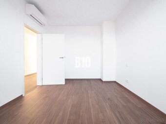 PRESVETLENÝ 2 IZBOVÝ BYT V NOVOSTAVBE S GARÁŽOVÝM PARKINGOM - 5