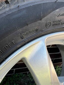 Na predaj zimna sada Pneumatiky 215/55 R17 + disky 5x114,3 - 5