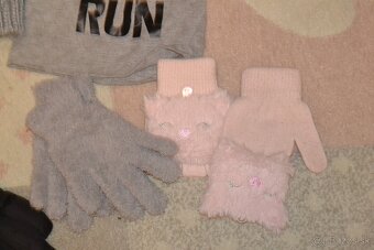 Čiapky, nákrčník a rukavice 8ks - 5