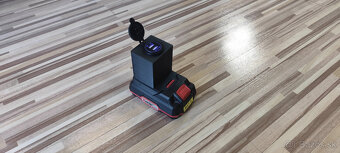 USB nabíjací adapter na batériu parkside - 5