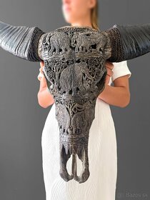 Extra veľká, ručne vyrezávaná lebka sivého byvola - mamut - 5