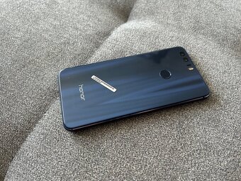 Honor 8 modrý - 5