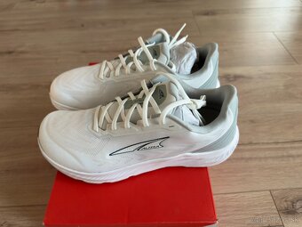Altra Rivera - NOVE - ZARUKA - 5