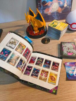 Pokemon karty Charizard - 5