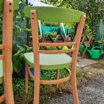 Predám stoličky masívne 2ks - 5