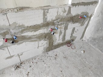 Rekonštrukcia domu,bytu a kúpeľni - 5