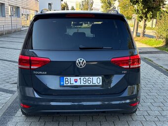 Volkswagen Touran - 5