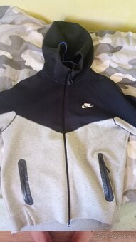 Nike Tech Fleece - 5