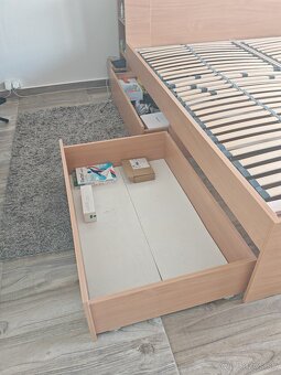 Manželská posteľ s bielizníkom - 5