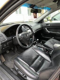 Honda Accord 2.2 103KW 2004 - 5
