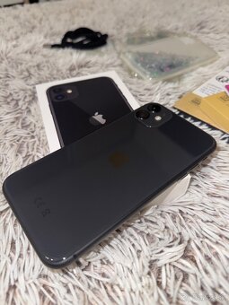 iPhone 11 64 GB Black TOP STAV - 5