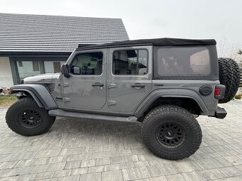 Jeep Wrangler - 5