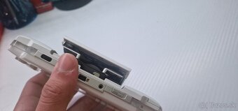 Predám PSP 1004 Ice white z krémovými tlačidlami - 5