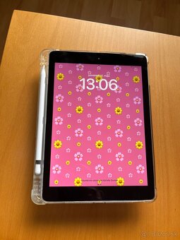 Predám iPad 6 generácie (32gb) + Apple pencil - 5