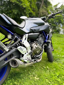Yamaha MT 07 - 5