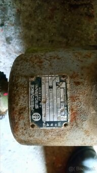 Elektro motor s prevodovkou - 5